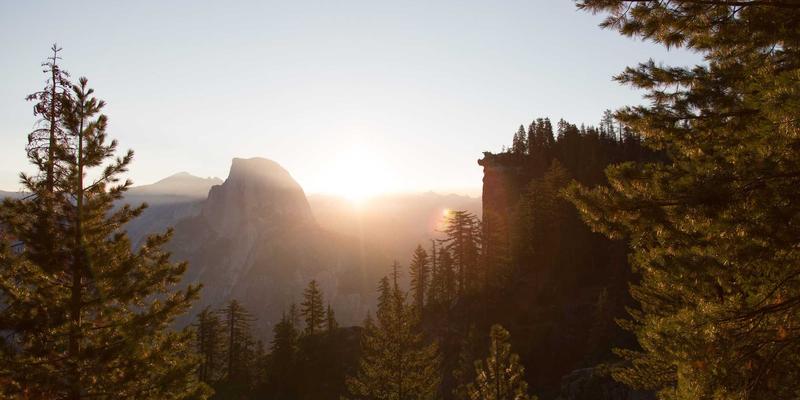 时尚博客SEO实战：从Travel Fashion到Lifestyle Blog，精准优化“春季连衣裙”等高价值关键词